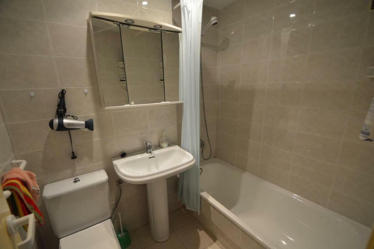 Apartamento Con Terraza Privada Y Piscinas บินารอส ภายนอก รูปภาพ